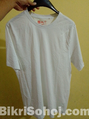 Men's t shirt